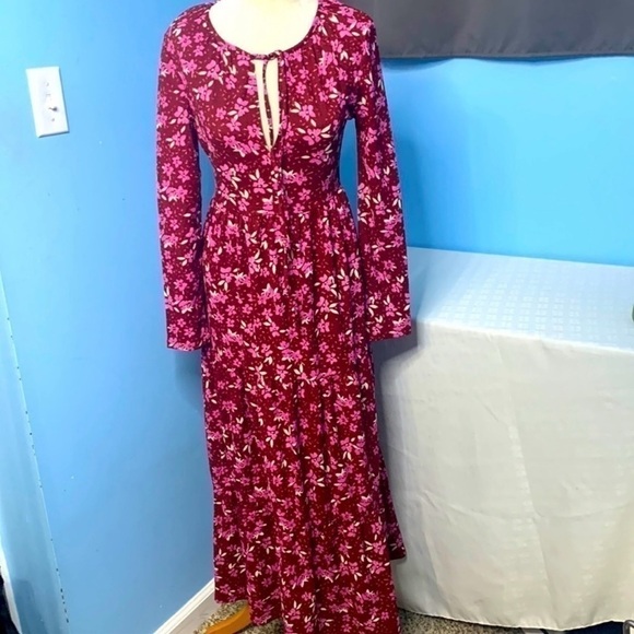 FREE PEOPLE Tiers Of Joy Plum Floral Print Maxi Size: XS Color: Plum - Picture 3 of 13